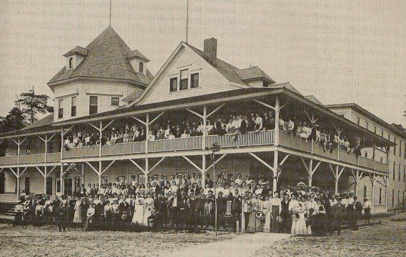 Epworth Heights Hotel - Vintage Postcard (newer photo)